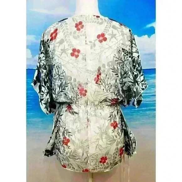 STUDIO Y Womans Sheer Shirt Lightweight Butterfly top Gathered Tie Waist size Sm - Picture 4 of 5